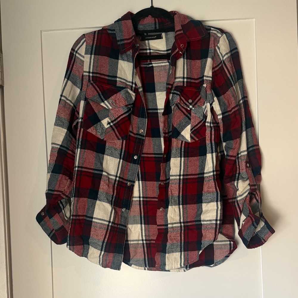 Atmosphere Red Navy White Plaid Button-Down Shirt size 6
